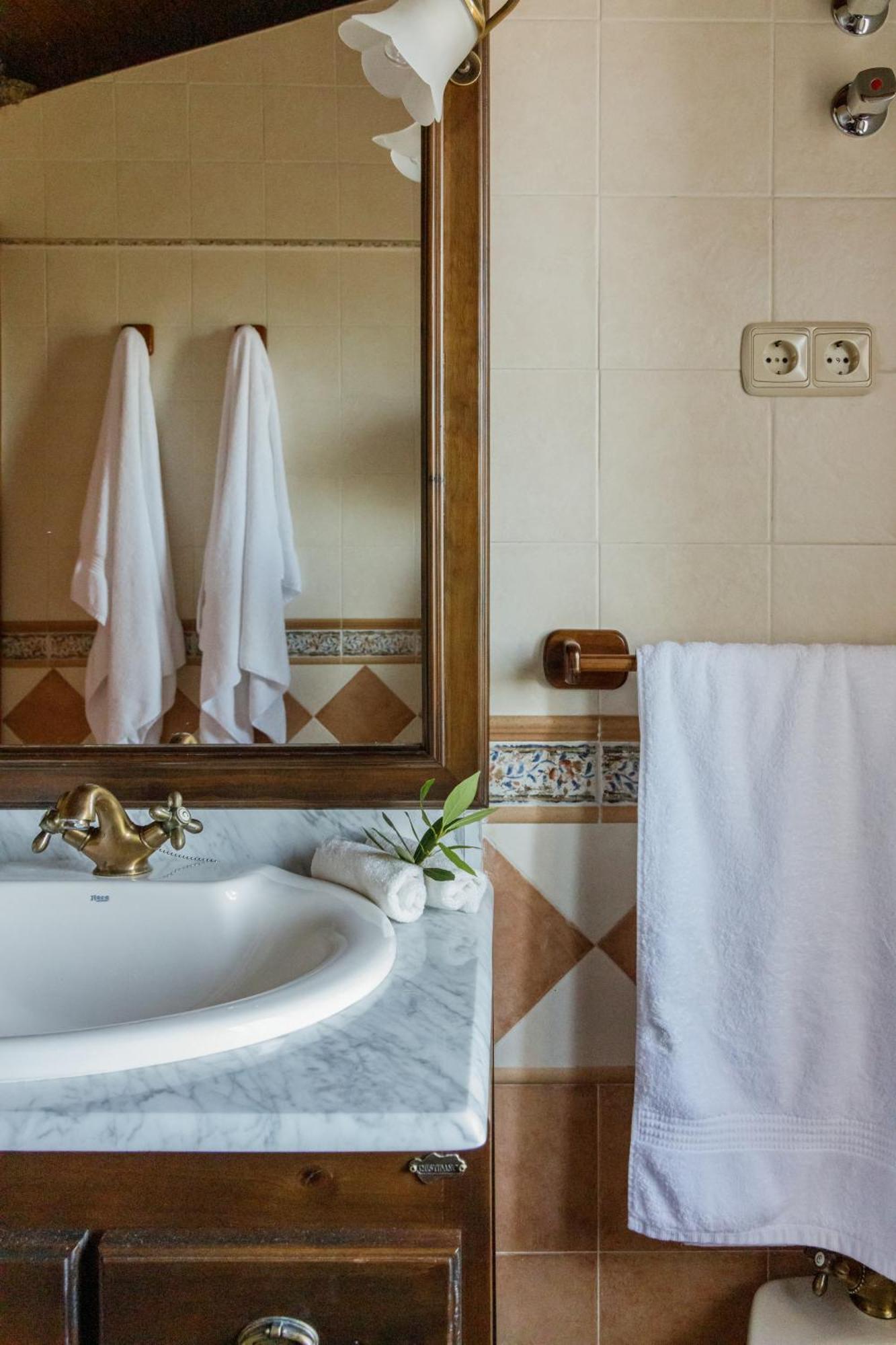 Casa Rural En Candeleda Con Piscina Y Un Maravilloso Jardin Esterno foto