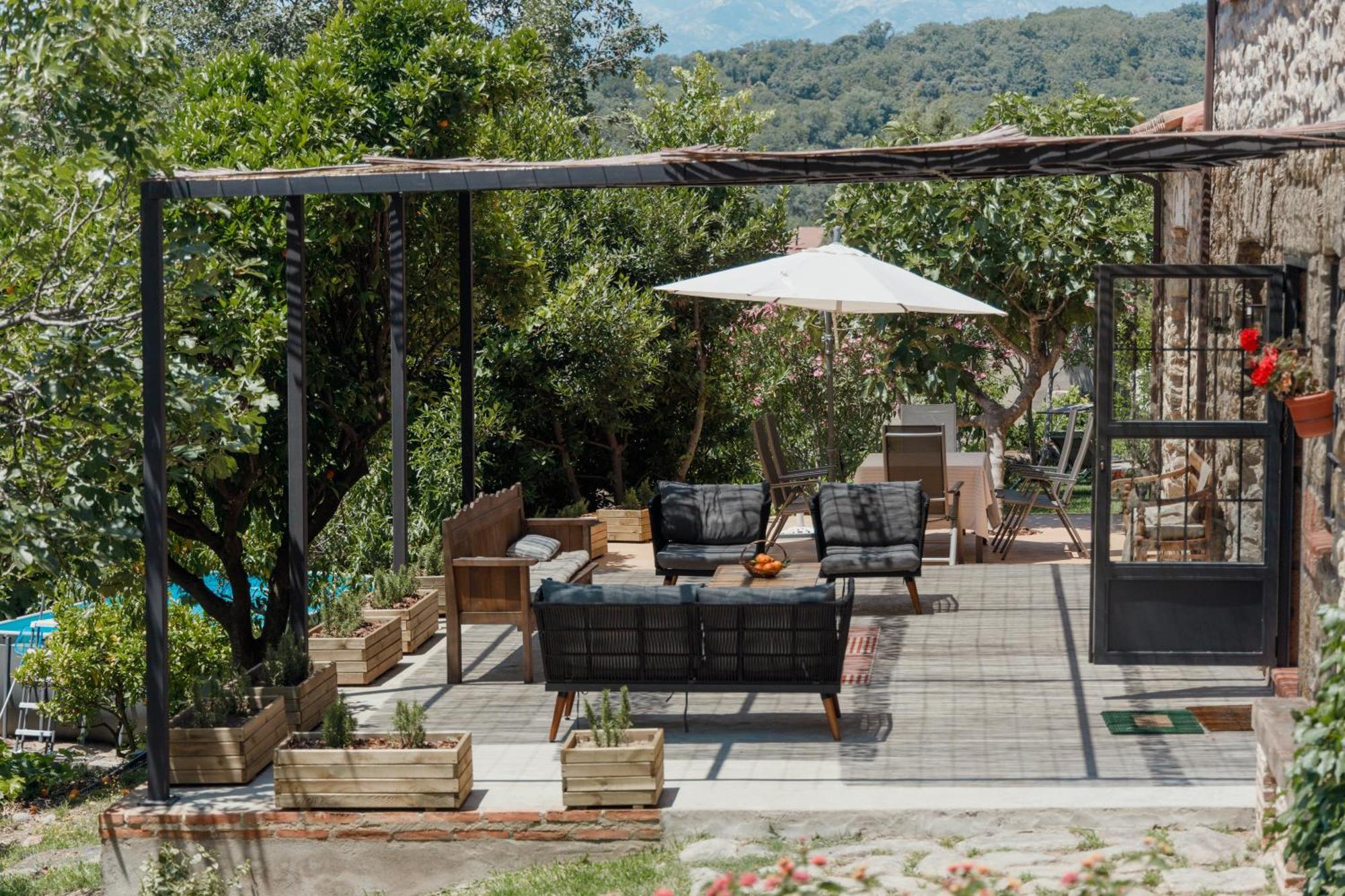 Casa Rural En Candeleda Con Piscina Y Un Maravilloso Jardin Esterno foto